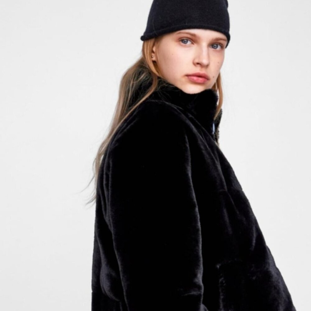 ZARA FAUX FUR SHORT FULL ZIP COAT JACKET in Black Sz Large